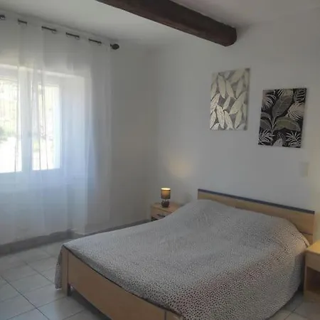De Maison A Holiday home Nyons